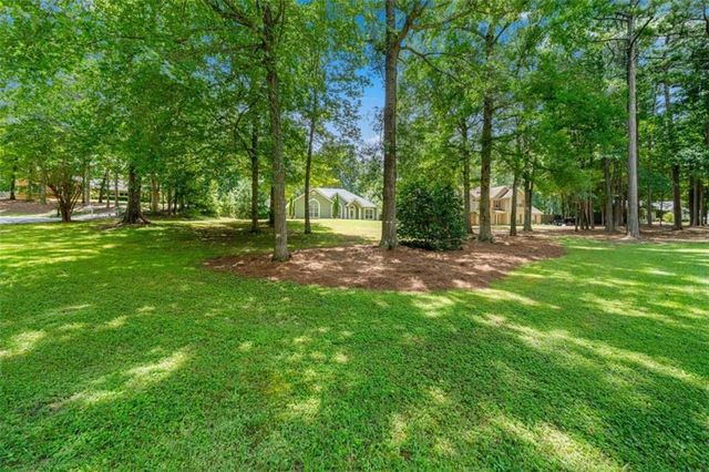 5 Queens Court, Sharpsburg, GA 30277