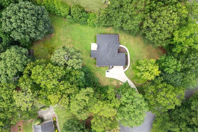 5 Queens Court, Sharpsburg, GA 30277
