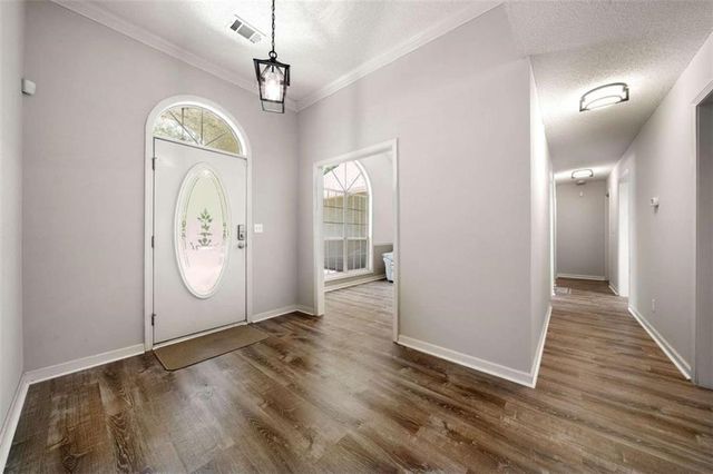 5 Queens Court, Sharpsburg, GA 30277