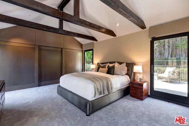 3300 N Knoll Drive, Los Angeles, CA 90068