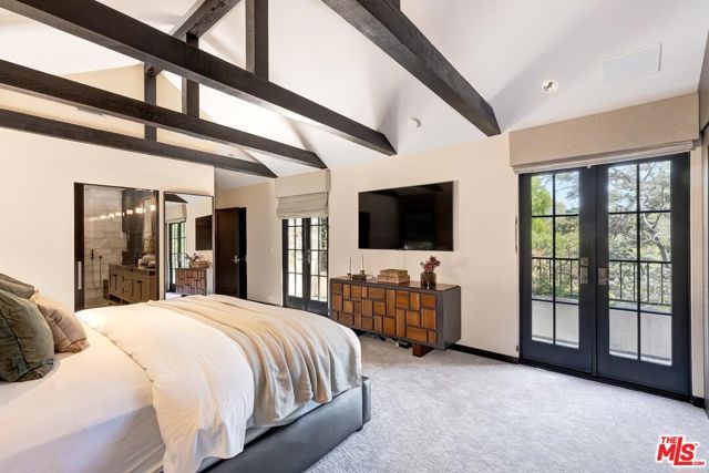 3300 N Knoll Drive, Los Angeles, CA 90068