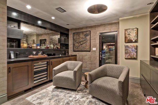 3300 N Knoll Drive, Los Angeles, CA 90068