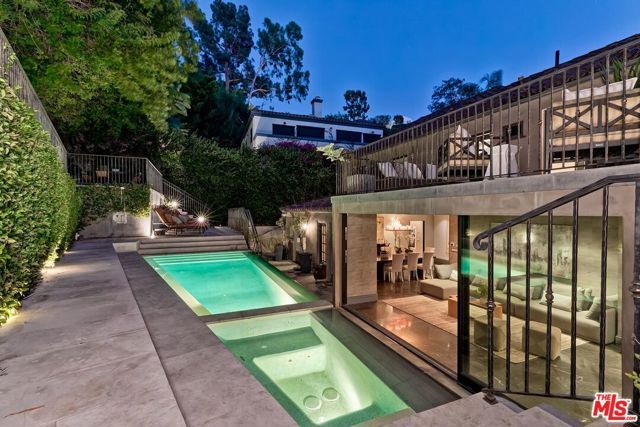 3300 N Knoll Drive, Los Angeles, CA 90068