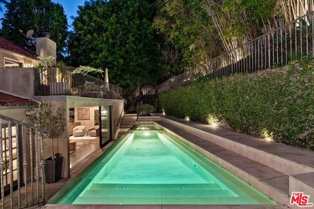 3300 N Knoll Drive, Los Angeles, CA 90068
