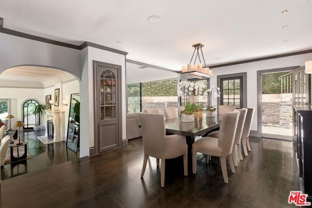 3300 N Knoll Drive, Los Angeles, CA 90068