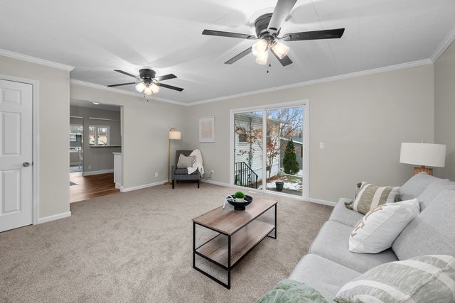 4723 Western Avenue, Davenport, IA 52806