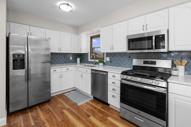 4723 Western Avenue, Davenport, IA 52806