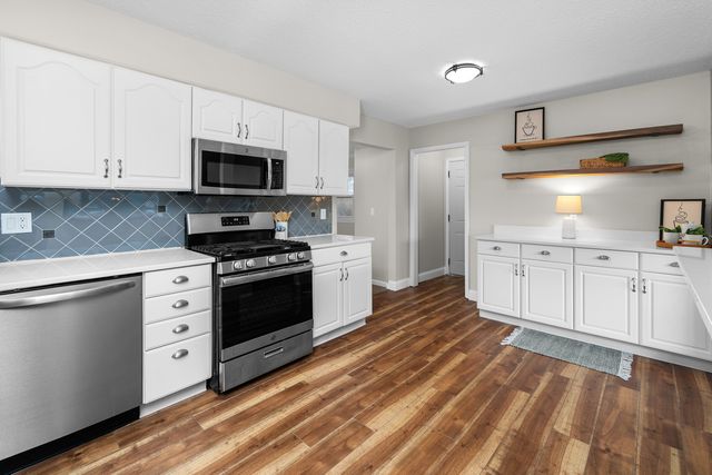 4723 Western Avenue, Davenport, IA 52806