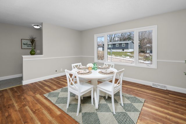 4723 Western Avenue, Davenport, IA 52806