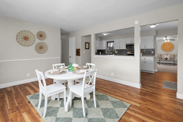 4723 Western Avenue, Davenport, IA 52806