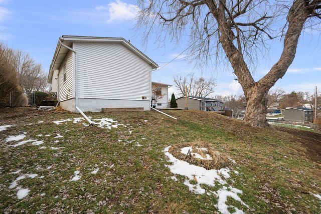 4723 Western Avenue, Davenport, IA 52806