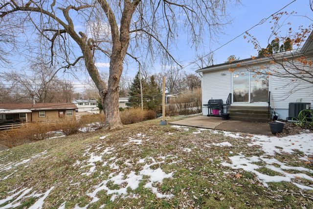 4723 Western Avenue, Davenport, IA 52806