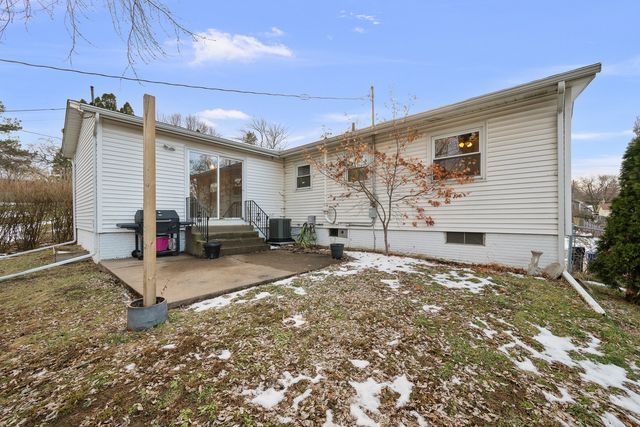 4723 Western Avenue, Davenport, IA 52806