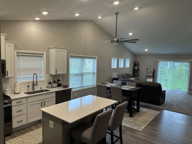 6597 91st Alcove S, Cottage Grove, MN 55016