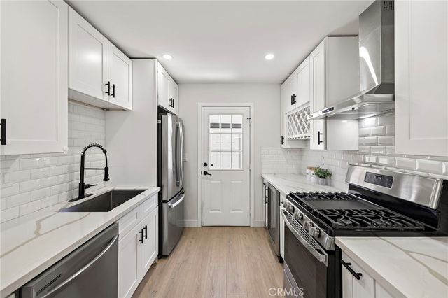 108 Danbury, Costa Mesa, CA 92626