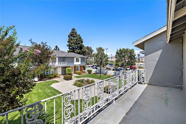 108 Danbury, Costa Mesa, CA 92626