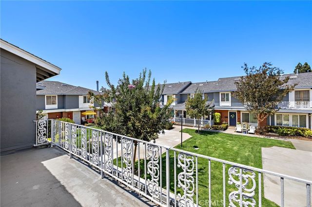 108 Danbury, Costa Mesa, CA 92626