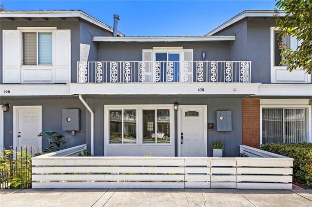 108 Danbury, Costa Mesa, CA 92626