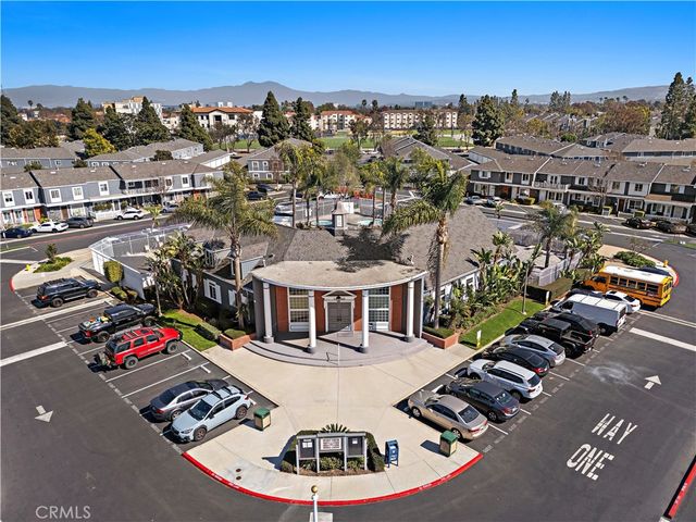 108 Danbury, Costa Mesa, CA 92626