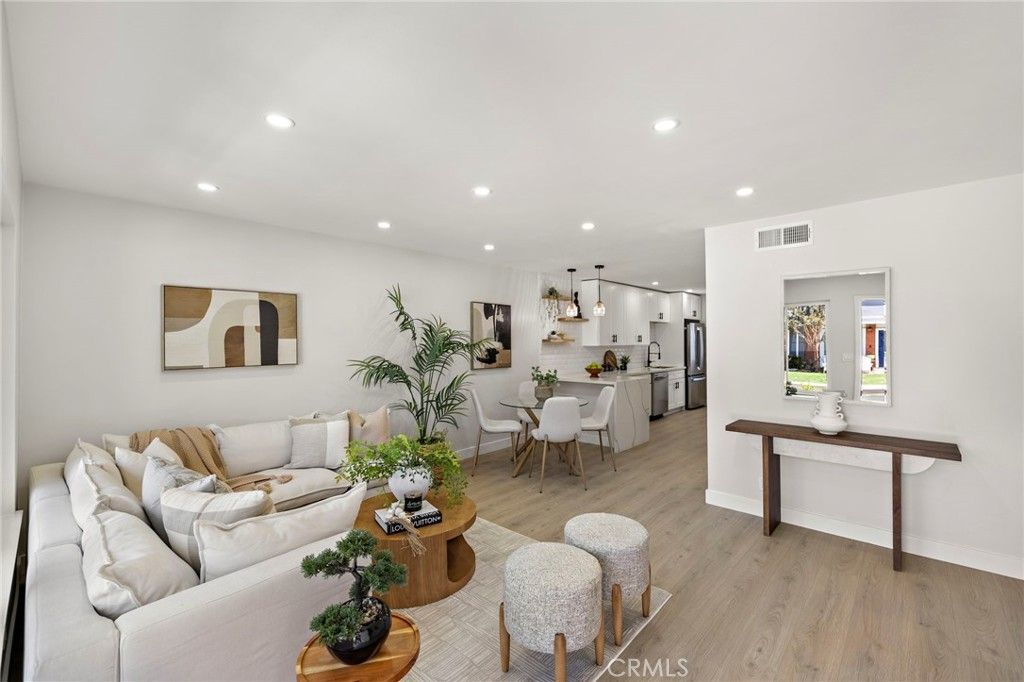 108 Danbury, Costa Mesa, CA 92626 — photo 4