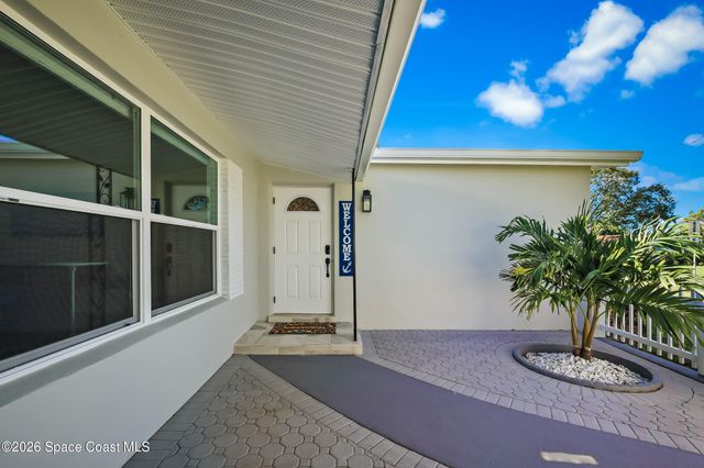 557 Ixora Drive, Melbourne, FL 32935