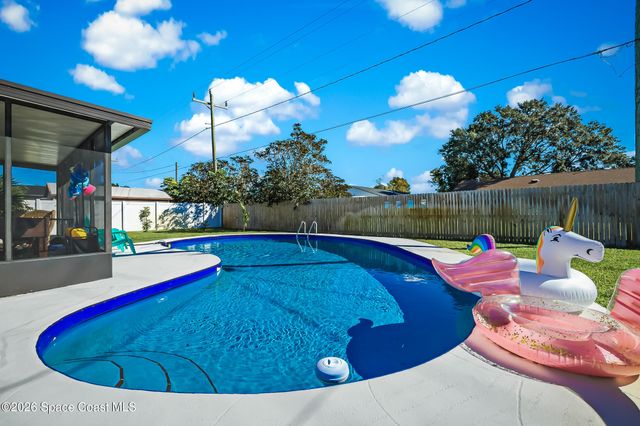 557 Ixora Drive, Melbourne, FL 32935