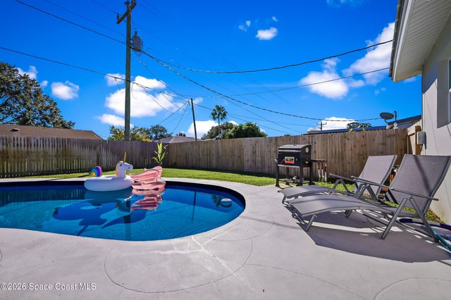 557 Ixora Drive, Melbourne, FL 32935