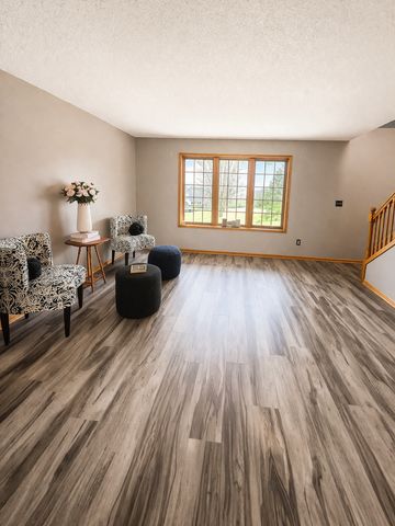 6221 Townsview Lane SE, Rochester, MN 55904