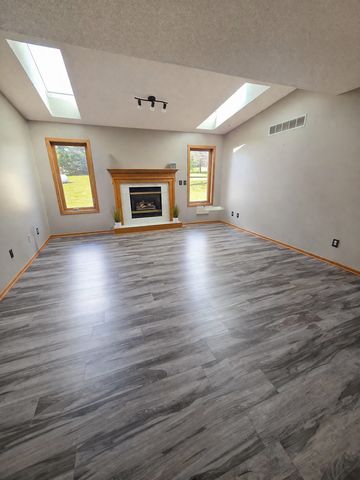 6221 Townsview Lane SE, Rochester, MN 55904