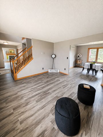 6221 Townsview Lane SE, Rochester, MN 55904