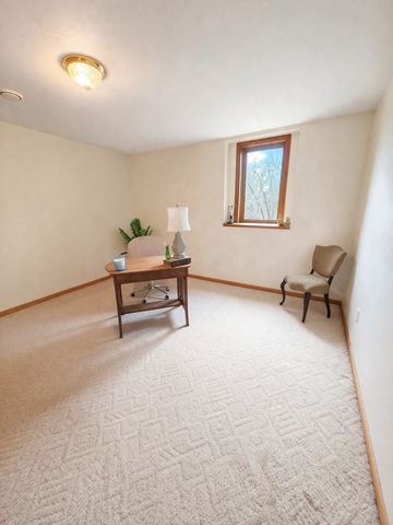 6221 Townsview Lane SE, Rochester, MN 55904