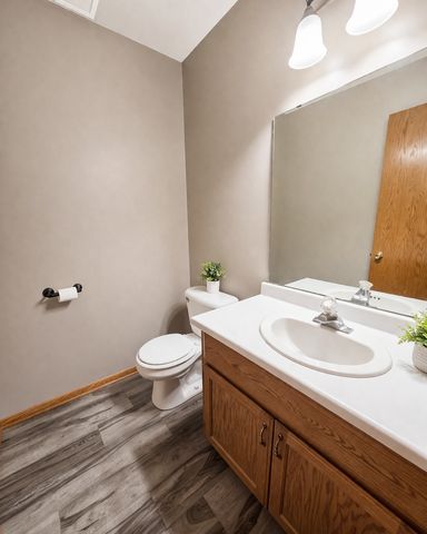 6221 Townsview Lane SE, Rochester, MN 55904