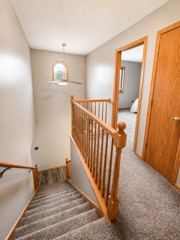 6221 Townsview Lane SE, Rochester, MN 55904