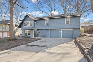 7325 Hardy Avenue, Raytown, MO 64133