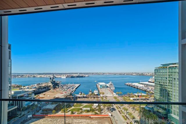 888 W E Street 1801, San Diego, CA 92101