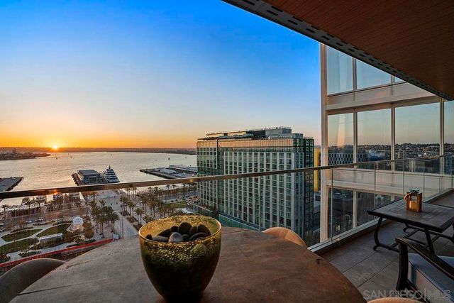 888 W E Street 1801, San Diego, CA 92101