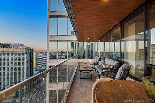 888 W E Street 1801, San Diego, CA 92101
