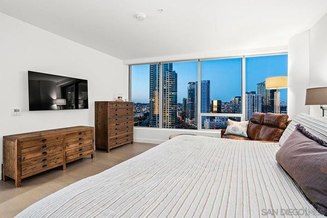 888 W E Street 1801, San Diego, CA 92101