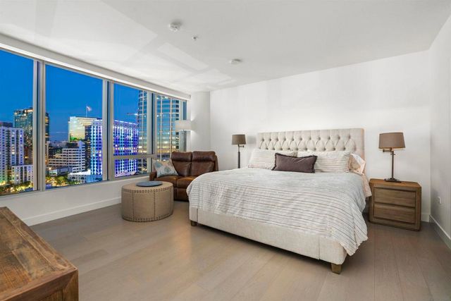 888 W E Street 1801, San Diego, CA 92101