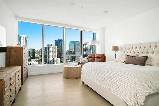 888 W E Street 1801, San Diego, CA 92101