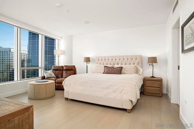 888 W E Street 1801, San Diego, CA 92101