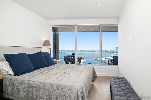 888 W E Street 1801, San Diego, CA 92101