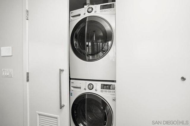 888 W E Street 1801, San Diego, CA 92101