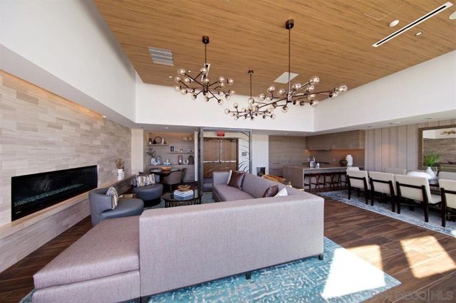 888 W E Street 1801, San Diego, CA 92101