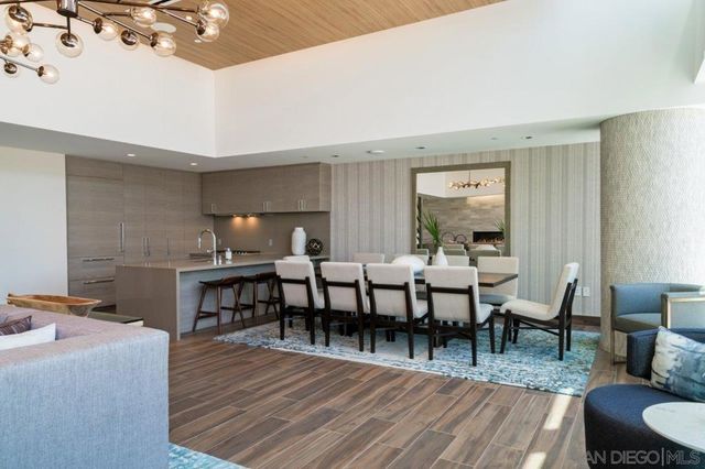 888 W E Street 1801, San Diego, CA 92101