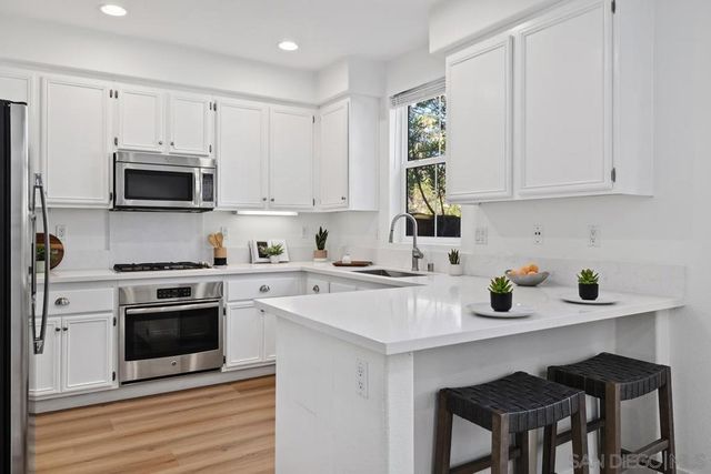 13285 Calle Del Campo 5, San Diego, CA 92129