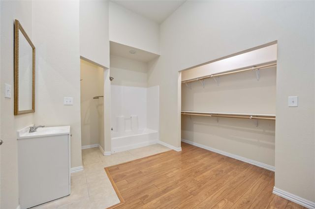 11930 Carriage Hill Drive, Houston, TX 77077