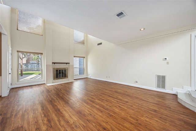 11930 Carriage Hill Drive, Houston, TX 77077