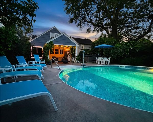 74 Pontiac Drive, Irondequoit, NY 14617