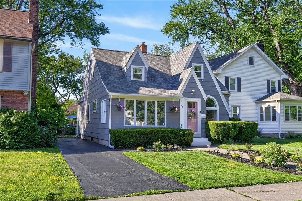 74 Pontiac Drive, Irondequoit, NY 14617